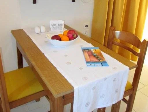 Cathrin Apartments & Studios