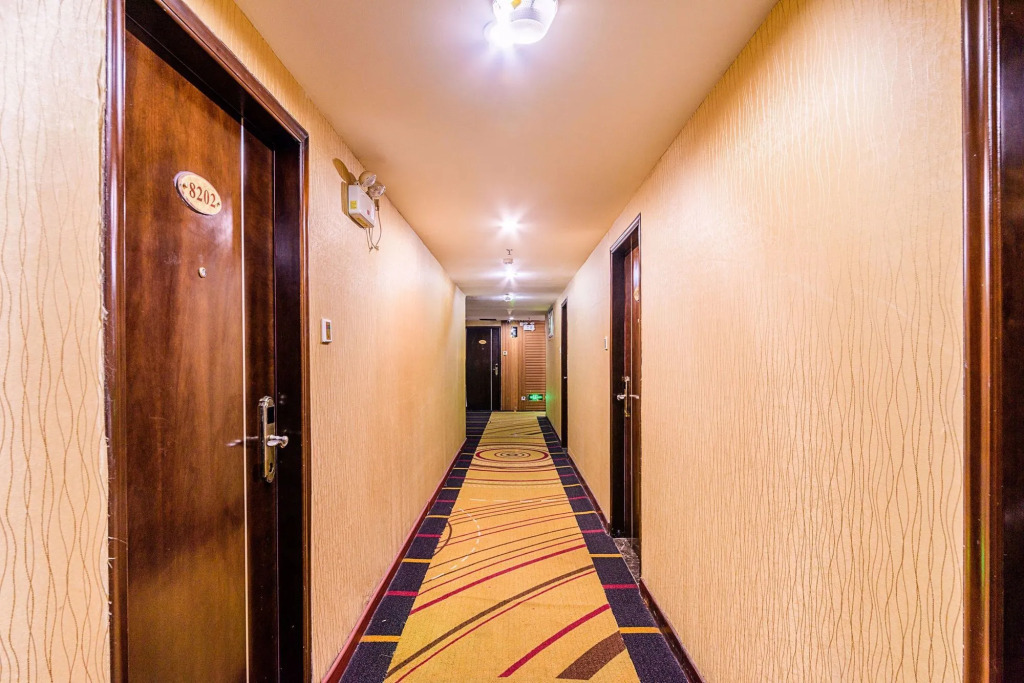 Kaiserdom Hotel China Plaza