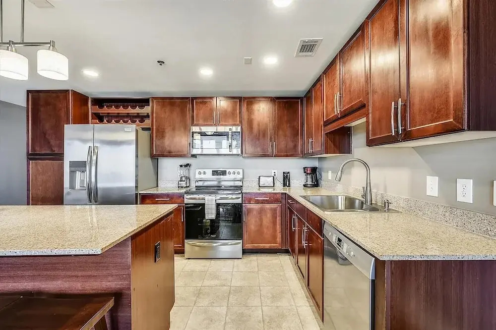 Laketown Wharf 903