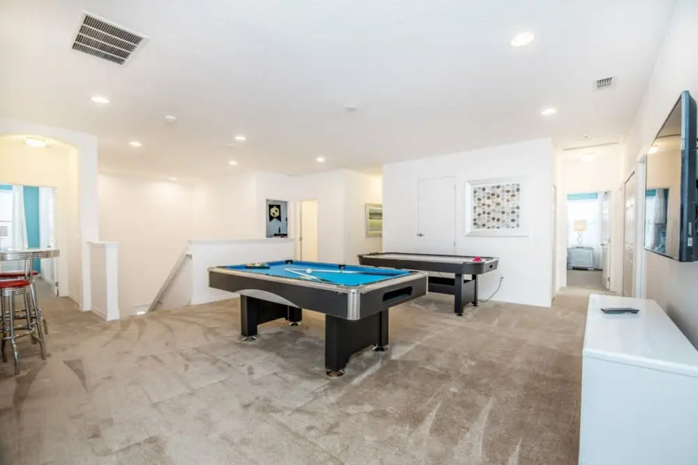 11 Bedroom 9.5 Bathroom 4792sq Foot Villa 7000os