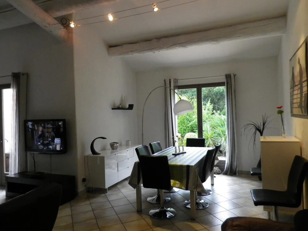 Villa With 3 Bedrooms in Taillades, With Wonderful Mountain View, Priv