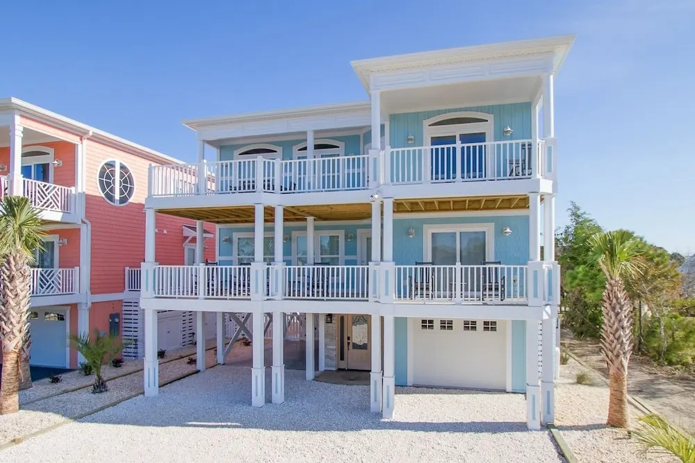 Lucky Old Sun: Sunset Beach W/ Heated Pool 5 Bedroom Home