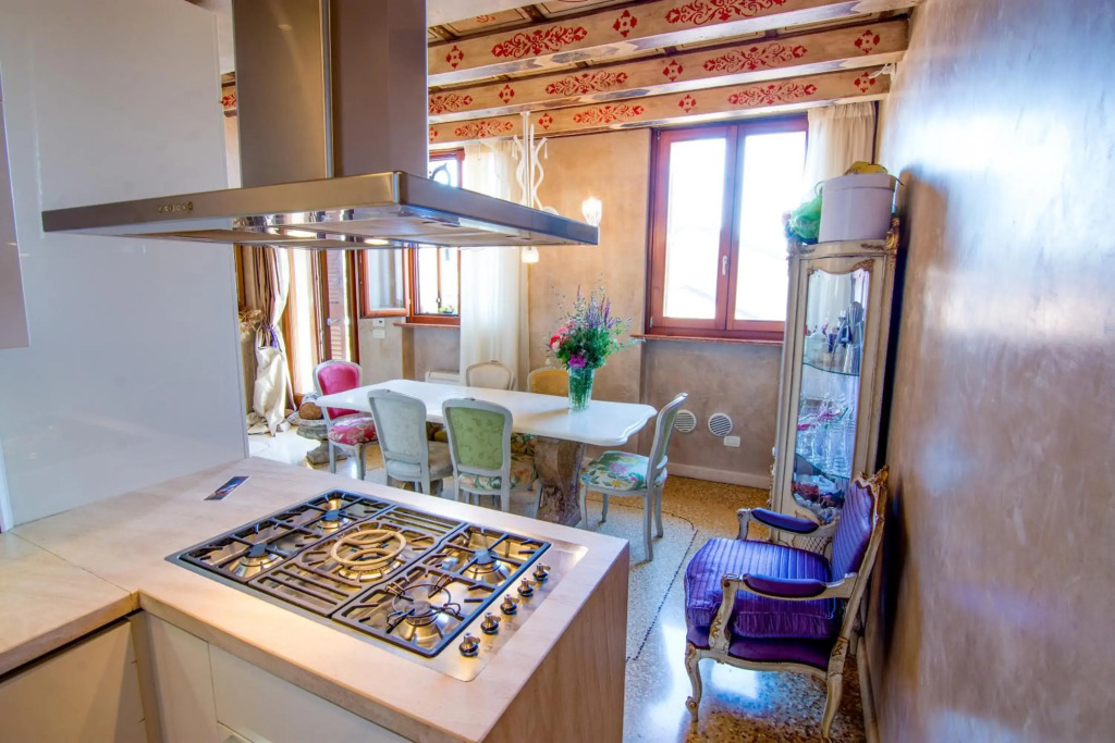 Opera Luxury Apartment