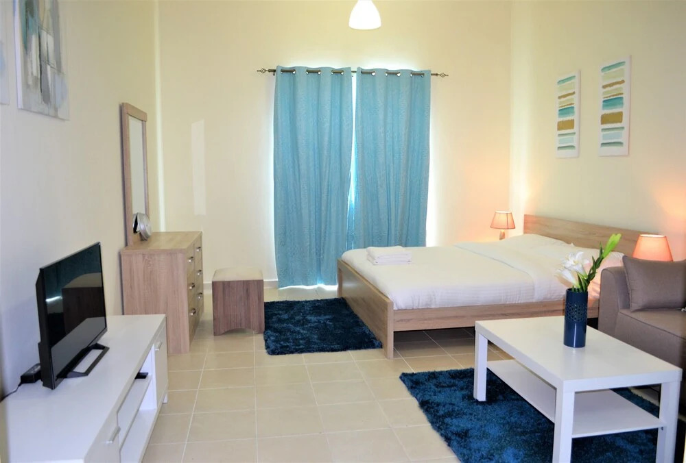 MGL - Spacious Studio Apartment