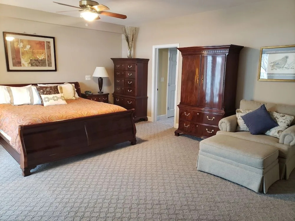 Blue Heron Inn - A Bed and Breakfast LLC