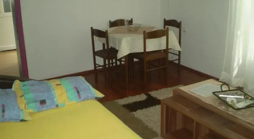 Zenović House