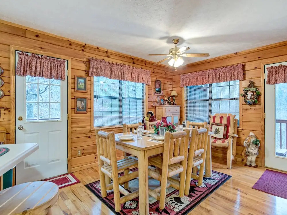 Mountain Mist - Two Bedroom Cabin