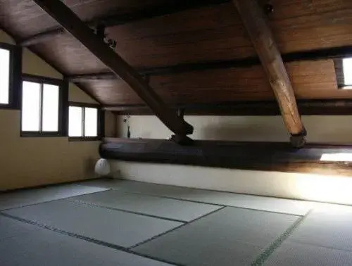 Oil Street Guest House and Space