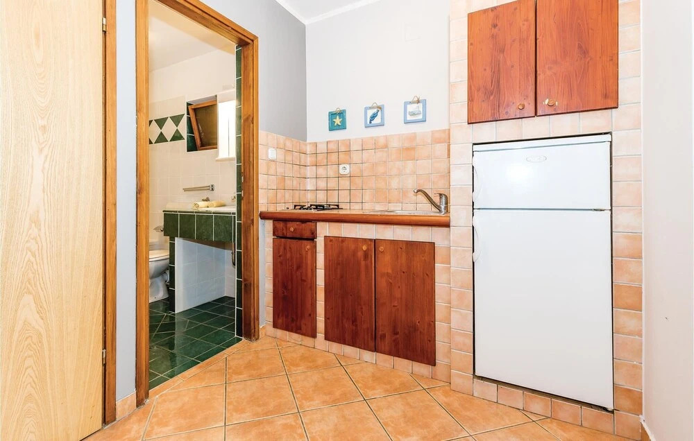 Nice Apartment in Grebastica With 1 Bedrooms and Wifi