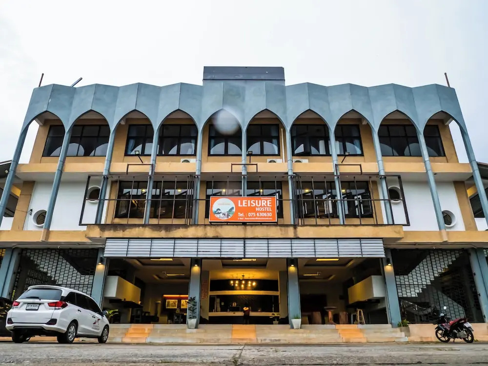 Leisure Hostel