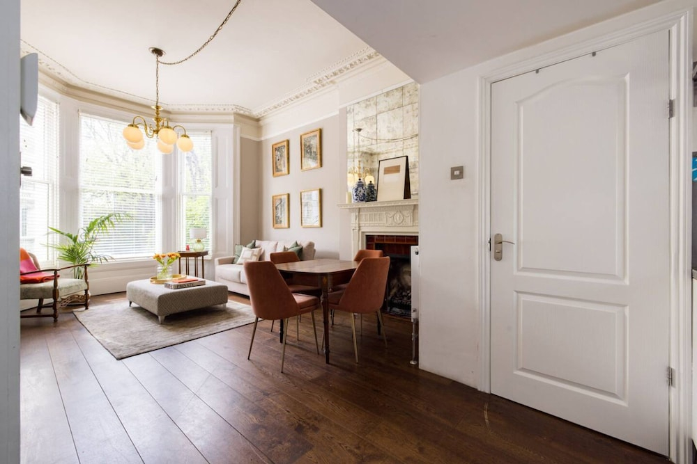 Victorian Blush 1BR Near Portobello Notting Hill