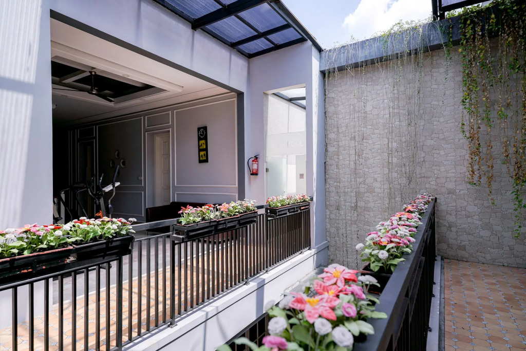 RedDoorz Premium near RS Pondok Indah