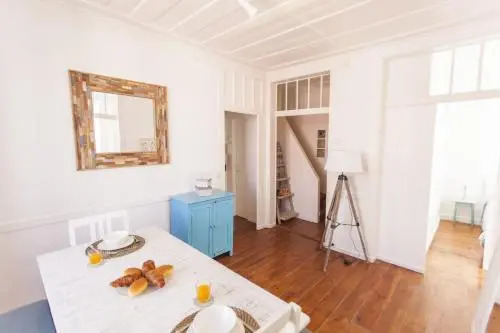 Bairro Alto Living 2BDR Duplex by LovelyStay