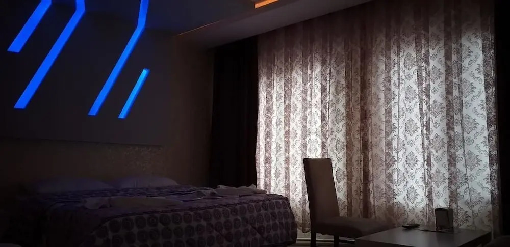 Blue Tower Suit Hotel