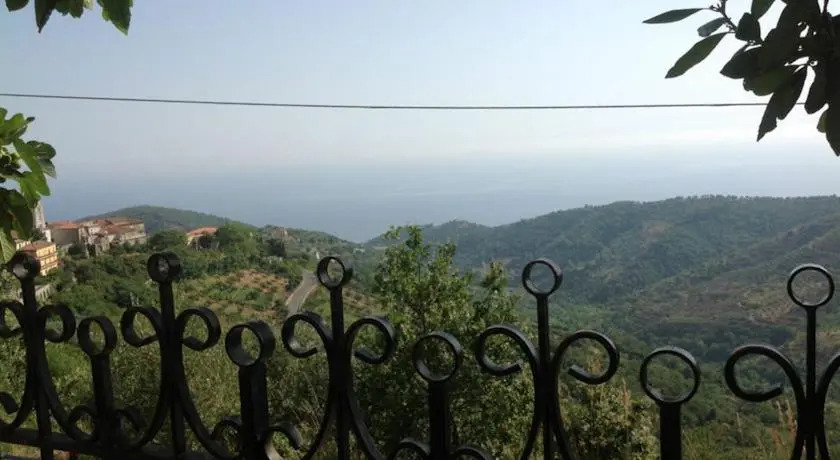 Archi Di Cannicchio