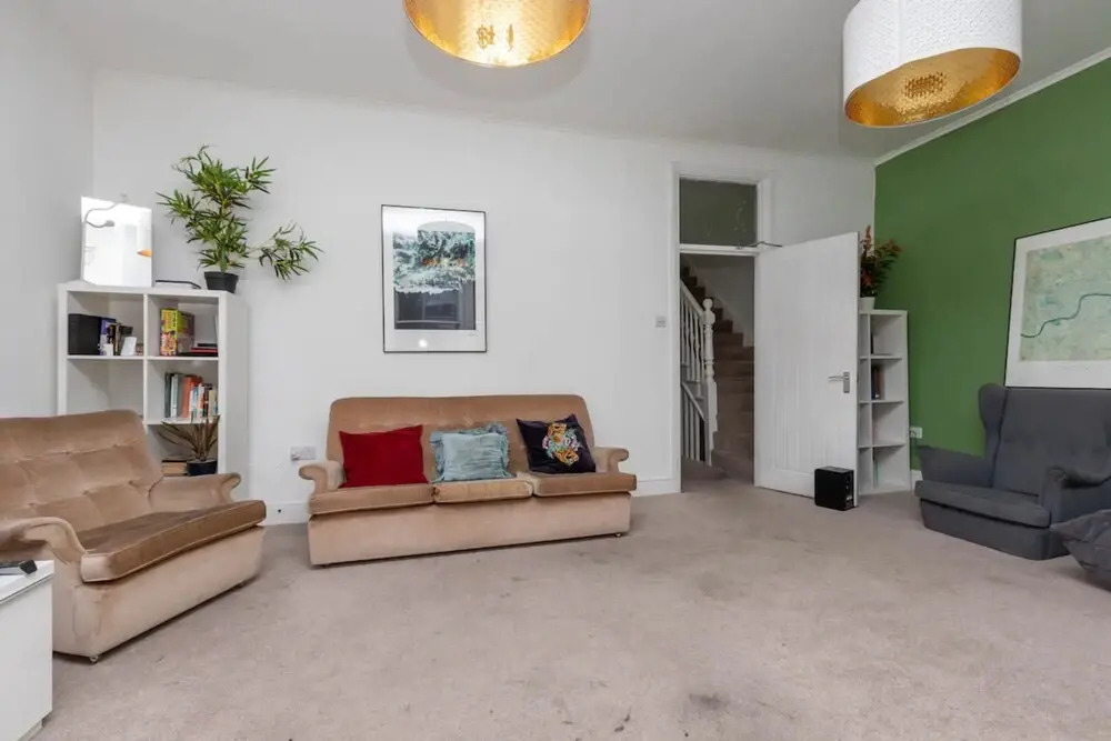Spacious 5 Bedroom Home in Camden
