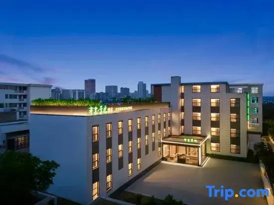 Yiyun Jingyue Hotel (Yingzhou Wanda Plaza Erli Well Night Market)