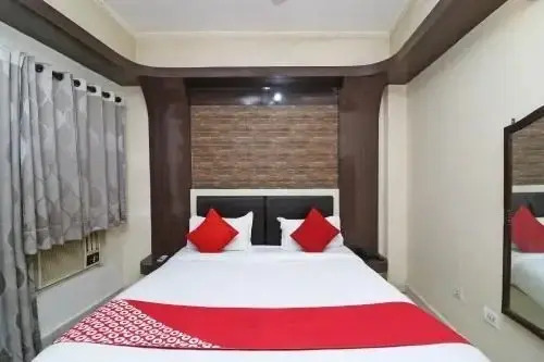 Sri Ram Hotel & Restaurant by OYO Rooms