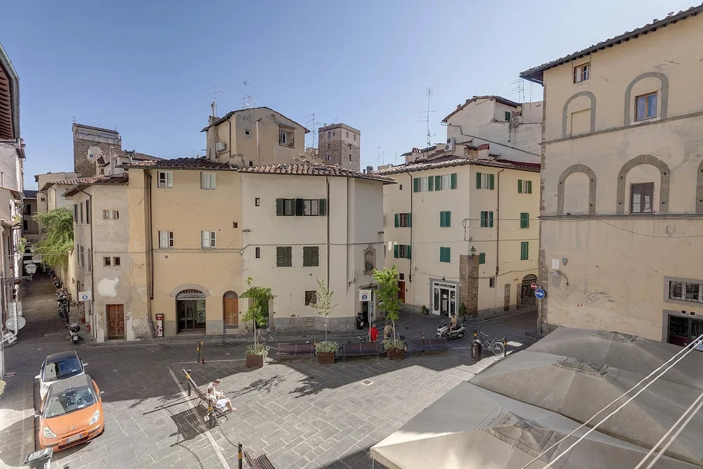 Home Sharing - Oltrarno