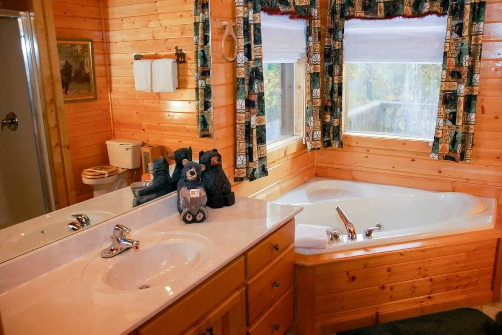 CHATEAU BEARDEN - 3 Br Cabin
