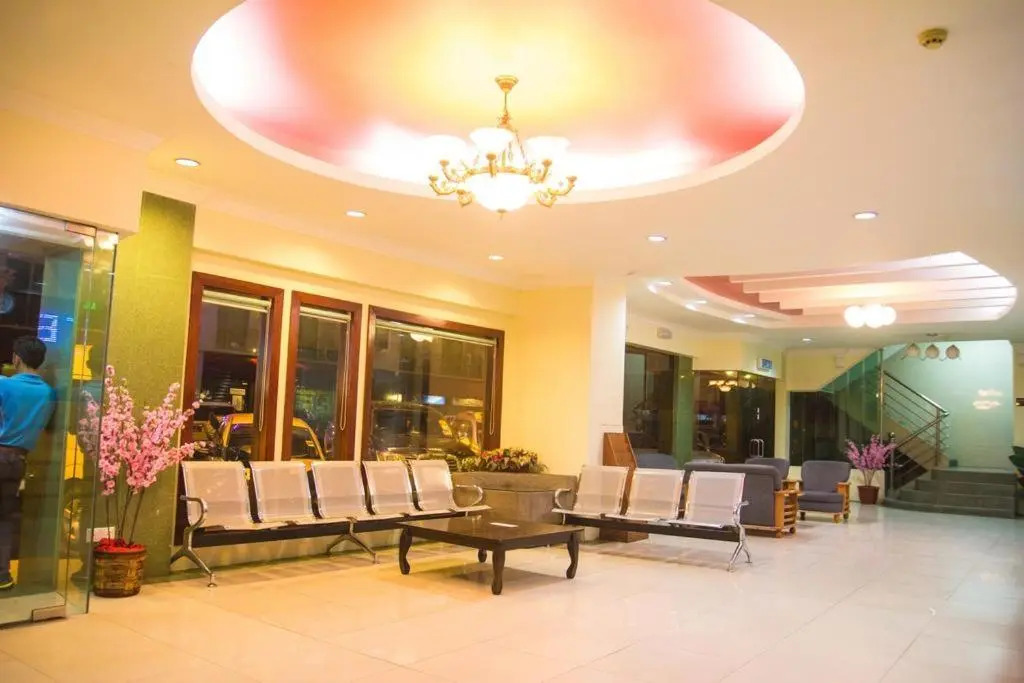Monaco Dynasty Hotel