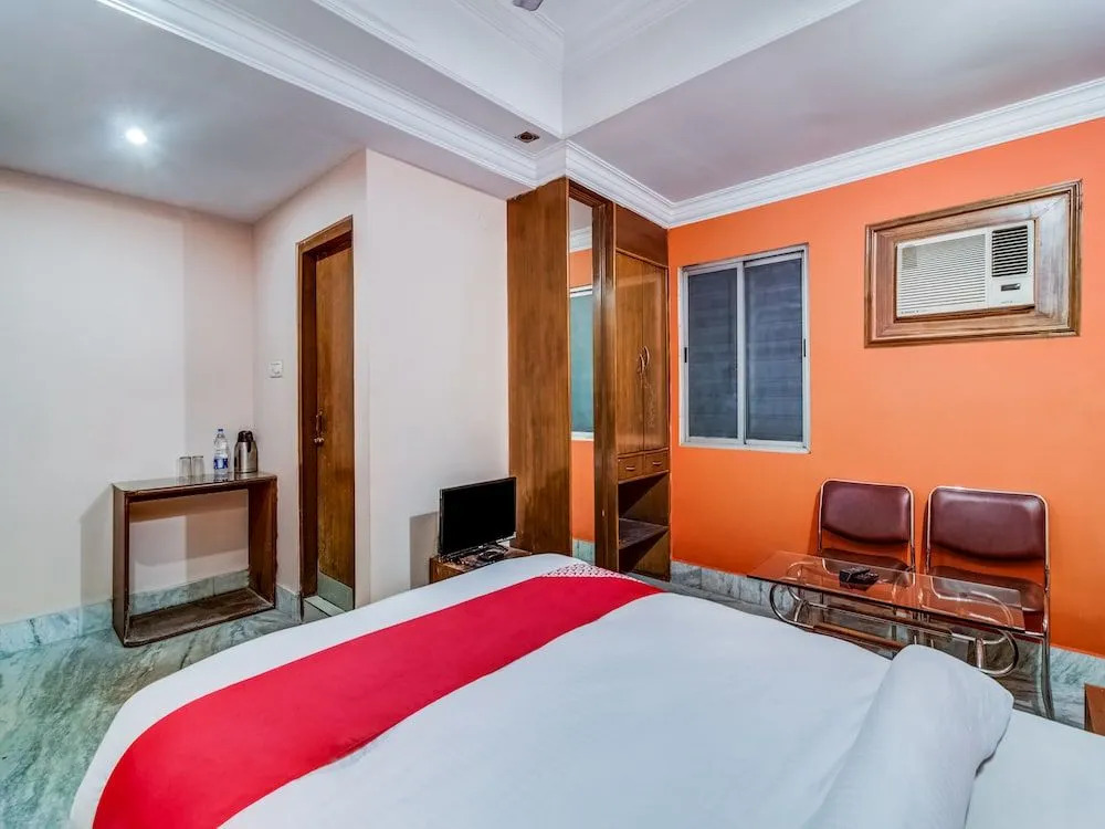 Oyo 24171 Hotel Meridian