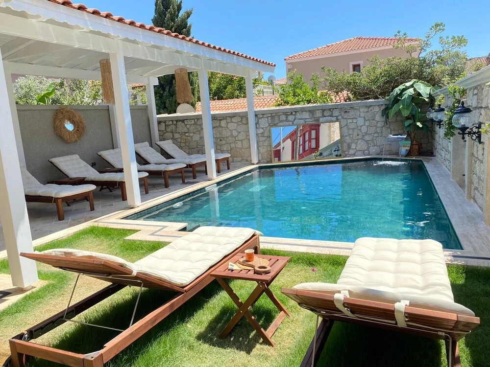 Mai Alaçatı