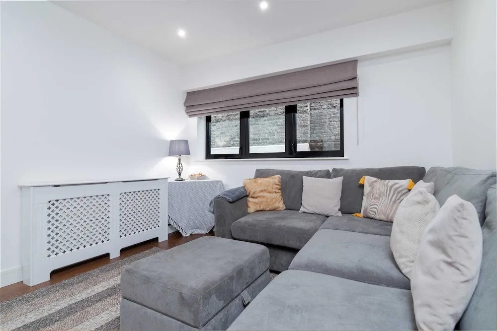 Modern 1 Bedroom Apartment in West Kensington