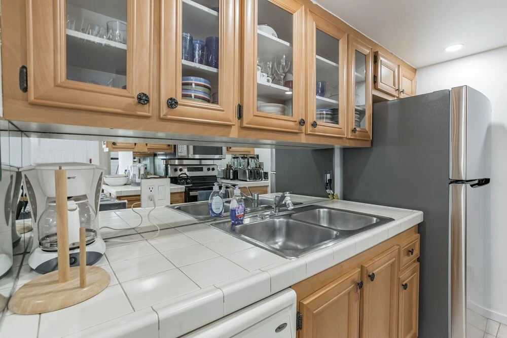 Cozy Minium In Quiet Gated Community In Palm Beach Lakes 2 Bedroom Condo by RedAwning