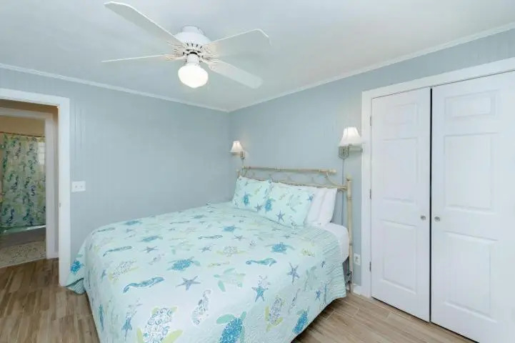 704 W Ashley - Blue Sky - Heated Swimming Pool - Across the Street from Ocean