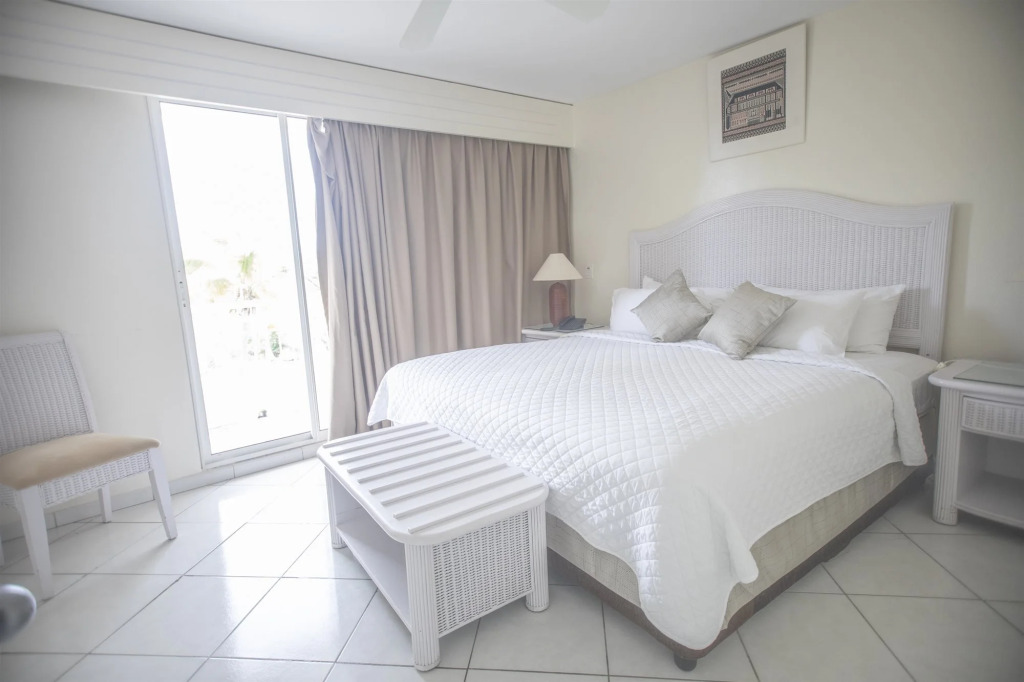 Sapphire Beach Club Resort