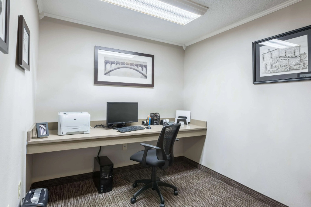 Country Inn & Suites by Radisson, Cookeville, TN