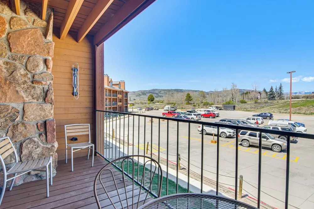 < 1 Mi to Granby Rodeo! Retreat w/ Pool & Hot Tub