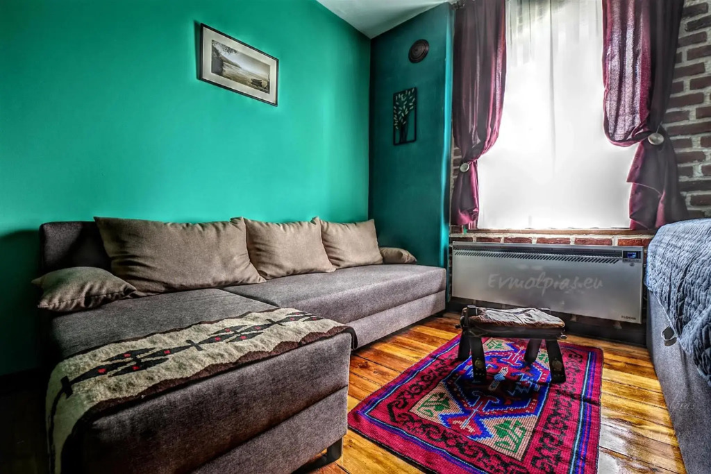 Art apartment EVMOLPIAS near Roman stadium
