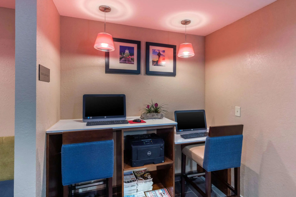 Comfort Inn & Suites Montgomery East Carmichael Rd