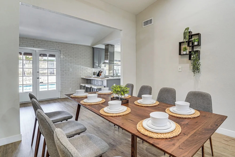 Spacious Phoenix Oasis w/ Pool & Game Room