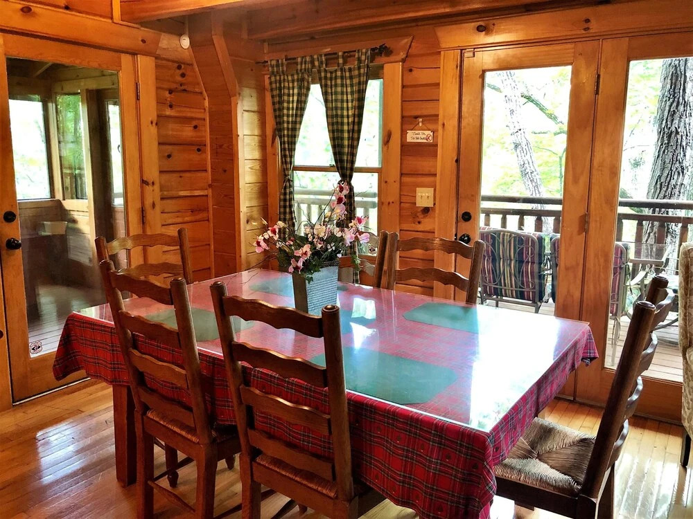 Bear Pleasures 2 Bedrooms 2 Bathrooms Cabin
