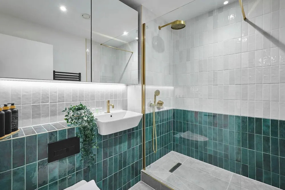 Host Stay Lockside House