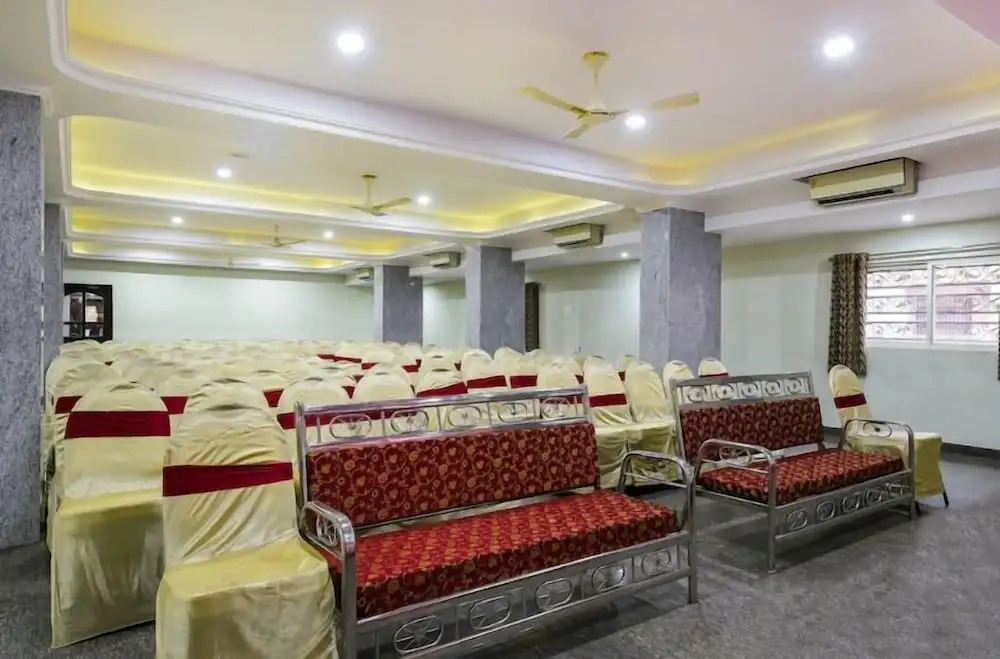 Dwaraka Inn