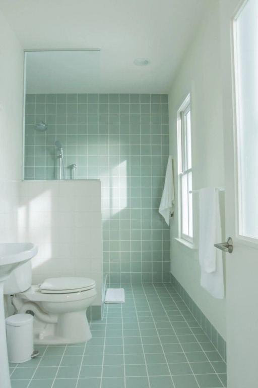 Guest House Raleigh- Adults Only