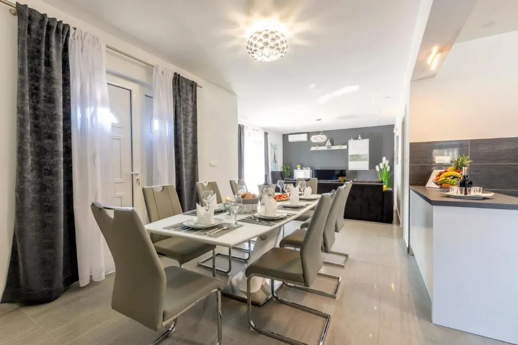 VILLA MAGNOLIA by Split