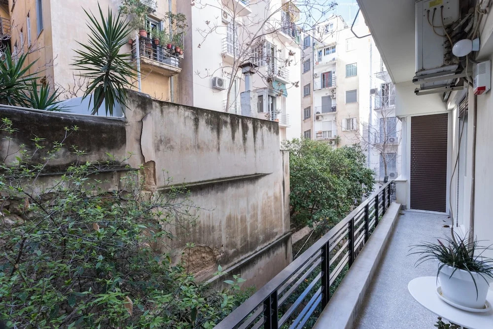 Elegant & Spacious 2bdr Flat