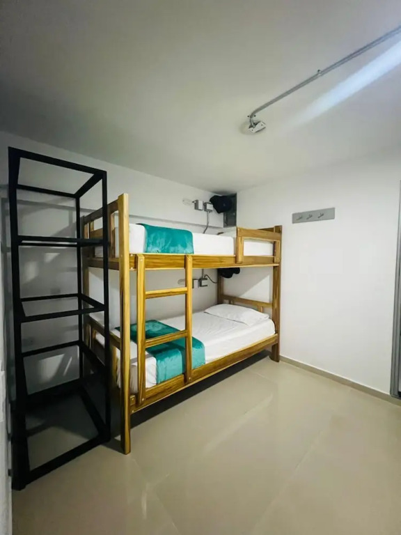 Kromatic Hostel