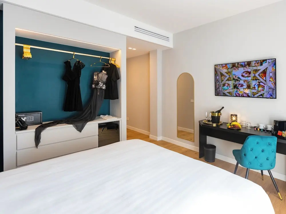 Regola Luxury Relais