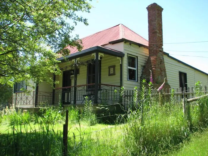 Glenbrook House and Cottage