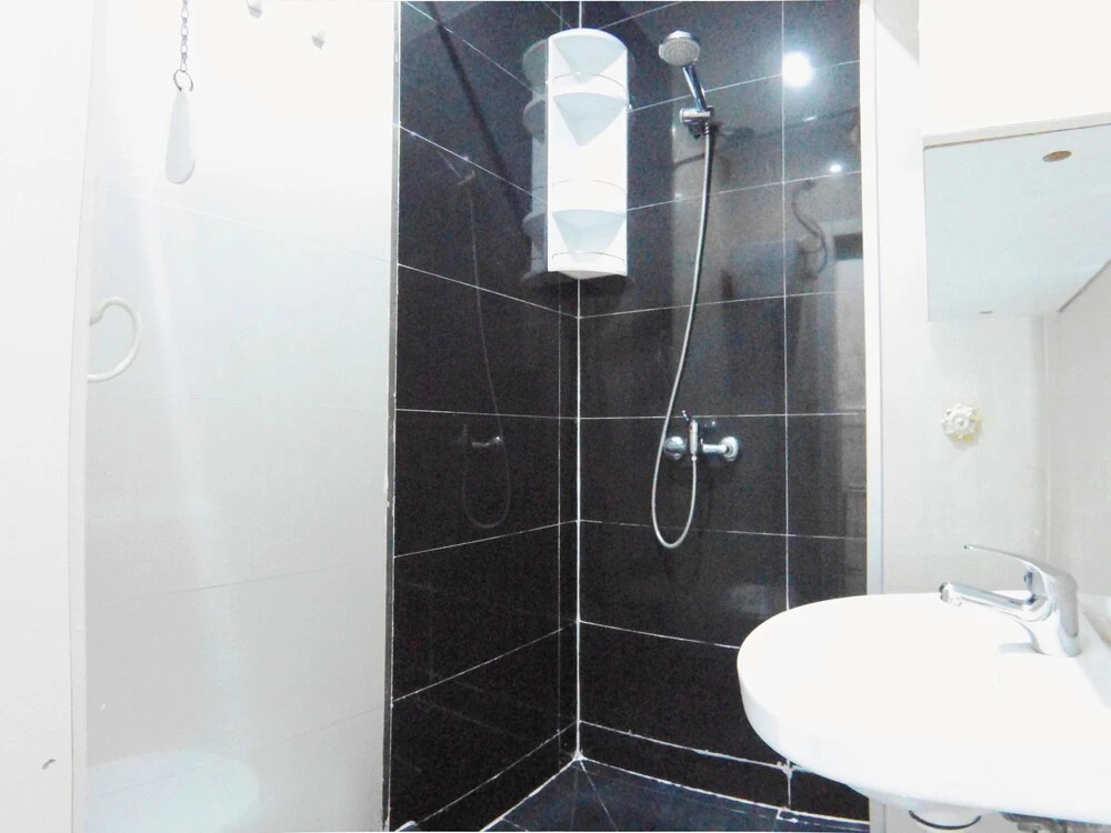 Apartamento en bajos cercano a Principe Pío AZBEXC