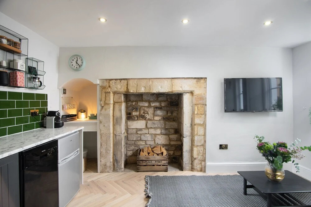 The Courtyard Apartment