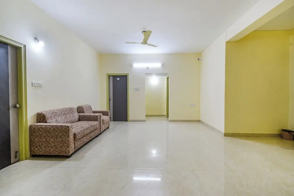 FabHotel RK Suites - Nr US Consulate, Financial District