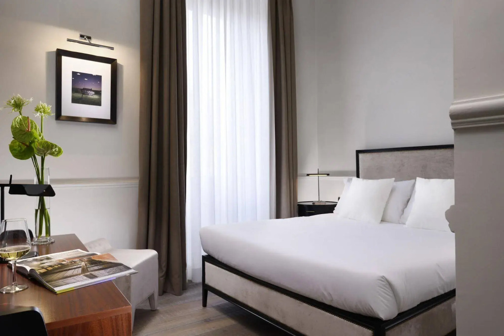 Gens Luxury Suites