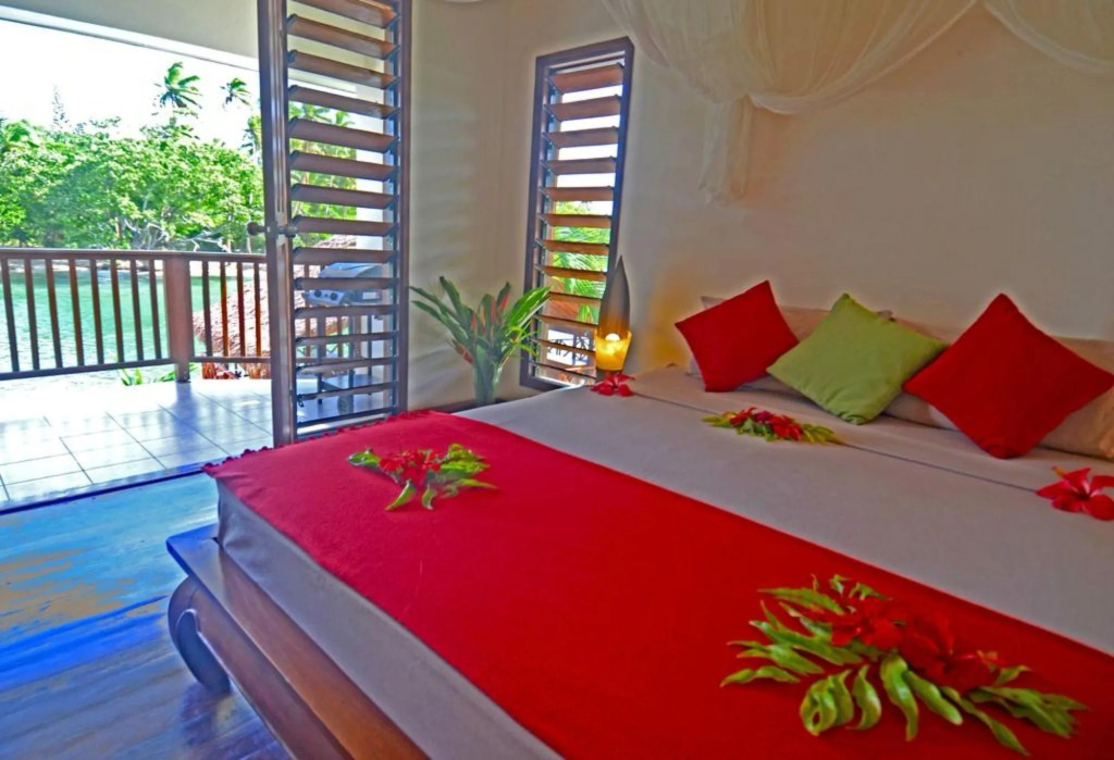 Tropicana Lagoon Apartments